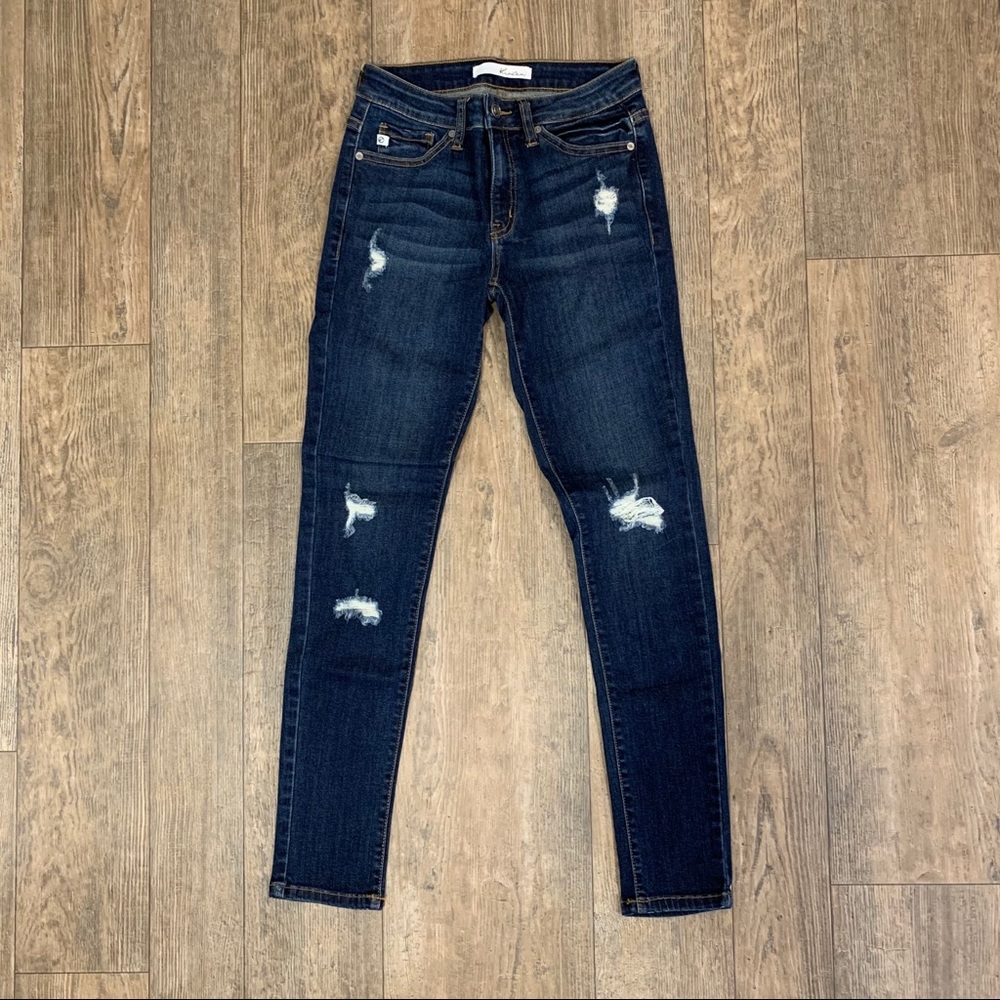 KanCan distressed skinny jeans